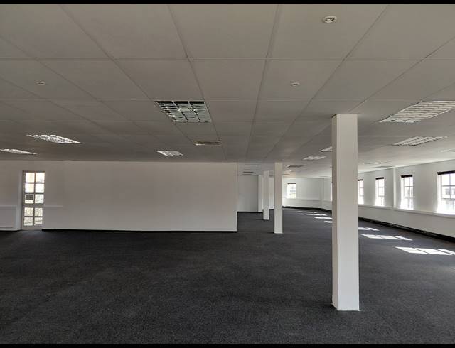 362M² OFFICE TO LET IN FOURWAYS